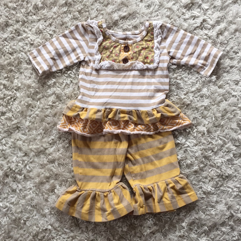 Adorable Mustard Pie outfit Sz 6 M GUC
